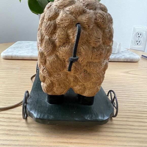 Vintage #8 Van Creation sheep on wagon - Picture 4 of 15